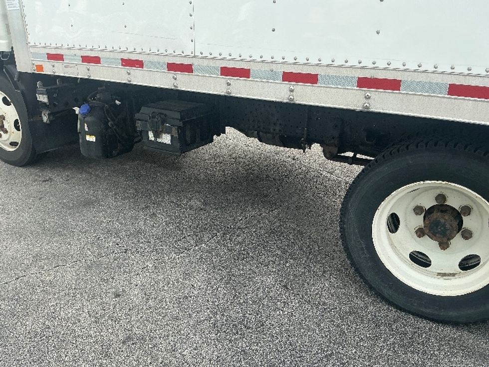 Medium Duty Box Truck-Light and Medium Duty Trucks-Isuzu-2021-NRR-La Porte-IN-163,833\n\t\tmiles-$ 32,750 - Image 5