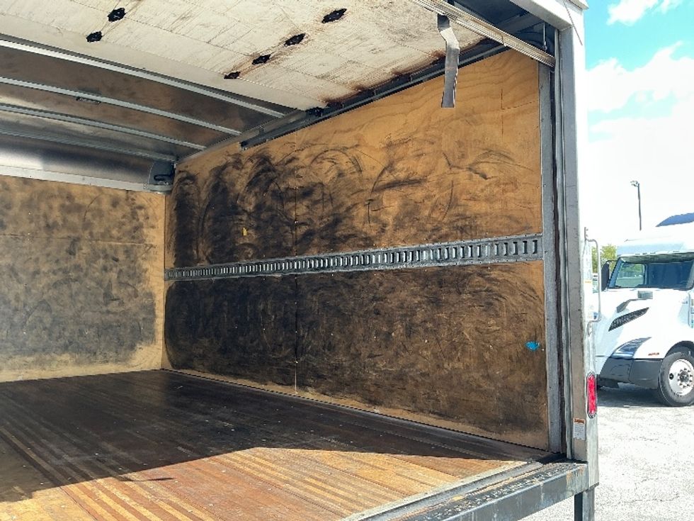 Medium Duty Box Truck-Light and Medium Duty Trucks-Isuzu-2021-NRR-La Porte-IN-166,982\n\t\tmiles-$ 34,000 - Image 12
