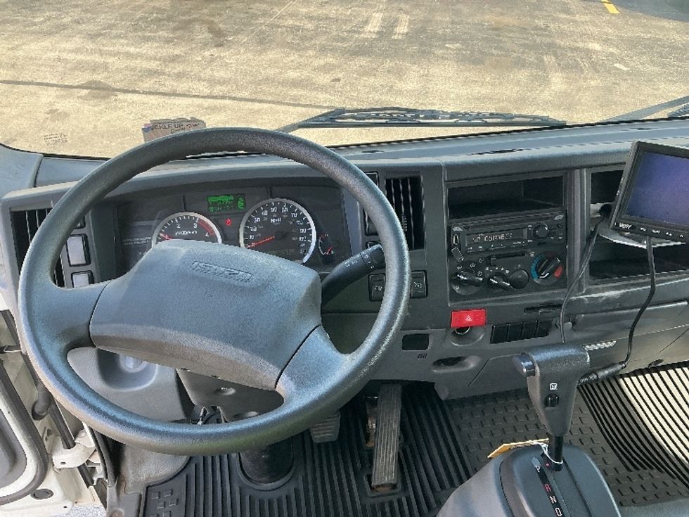 Medium Duty Box Truck-Light and Medium Duty Trucks-Isuzu-2021-NRR-La Porte-IN-166,982\n\t\tmiles-$ 34,000 - Image 18