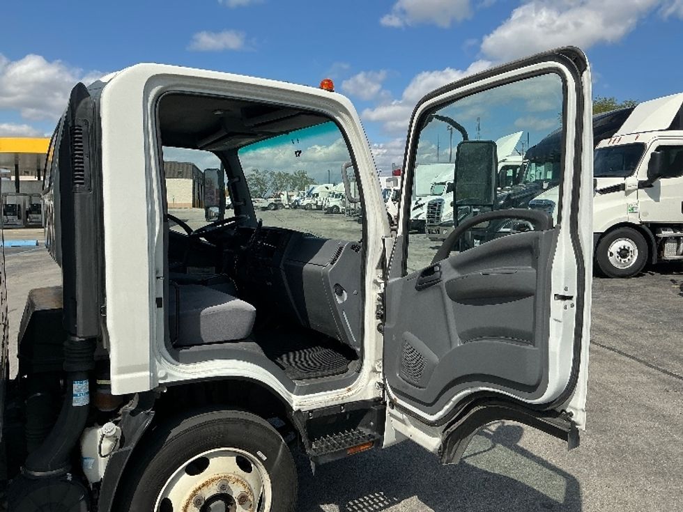 Medium Duty Box Truck-Light and Medium Duty Trucks-Isuzu-2021-NRR-La Porte-IN-166,982\n\t\tmiles-$ 34,000 - Image 20