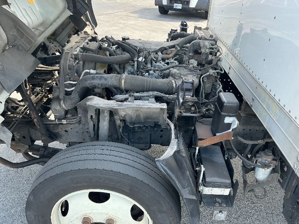 Medium Duty Box Truck-Light and Medium Duty Trucks-Isuzu-2021-NRR-La Porte-IN-166,982\n\t\tmiles-$ 34,000 - Image 24