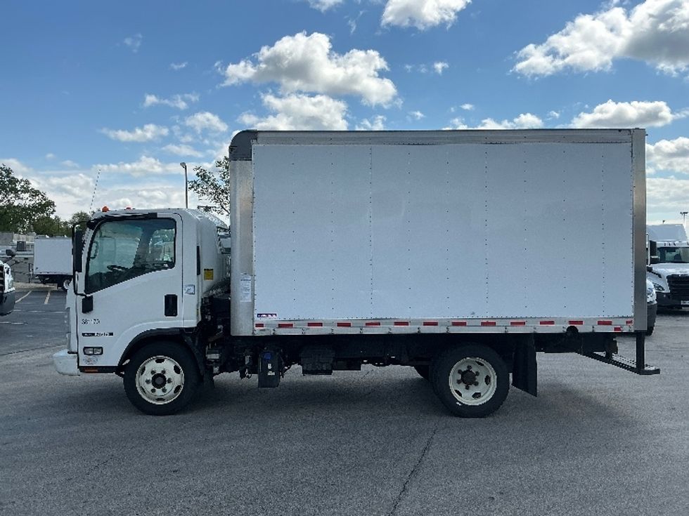 Medium Duty Box Truck-Light and Medium Duty Trucks-Isuzu-2021-NRR-La Porte-IN-166,982\n\t\tmiles-$ 34,000 - Image 4
