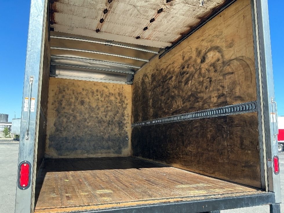 Medium Duty Box Truck-Light and Medium Duty Trucks-Isuzu-2021-NRR-La Porte-IN-211,977\n\t\tmiles-$ 24,500 - Image 10