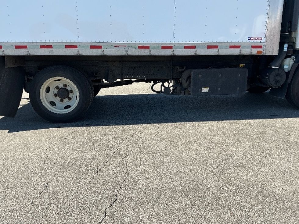 Medium Duty Box Truck-Light and Medium Duty Trucks-Isuzu-2021-NRR-La Porte-IN-211,977\n\t\tmiles-$ 24,500 - Image 12
