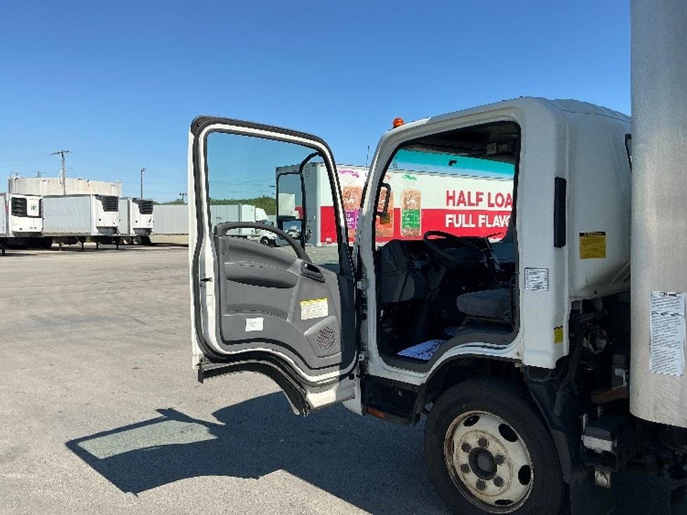 Medium Duty Box Truck-Light and Medium Duty Trucks-Isuzu-2021-NRR-La Porte-IN-211,977\n\t\tmiles-$ 24,500 - Image 14