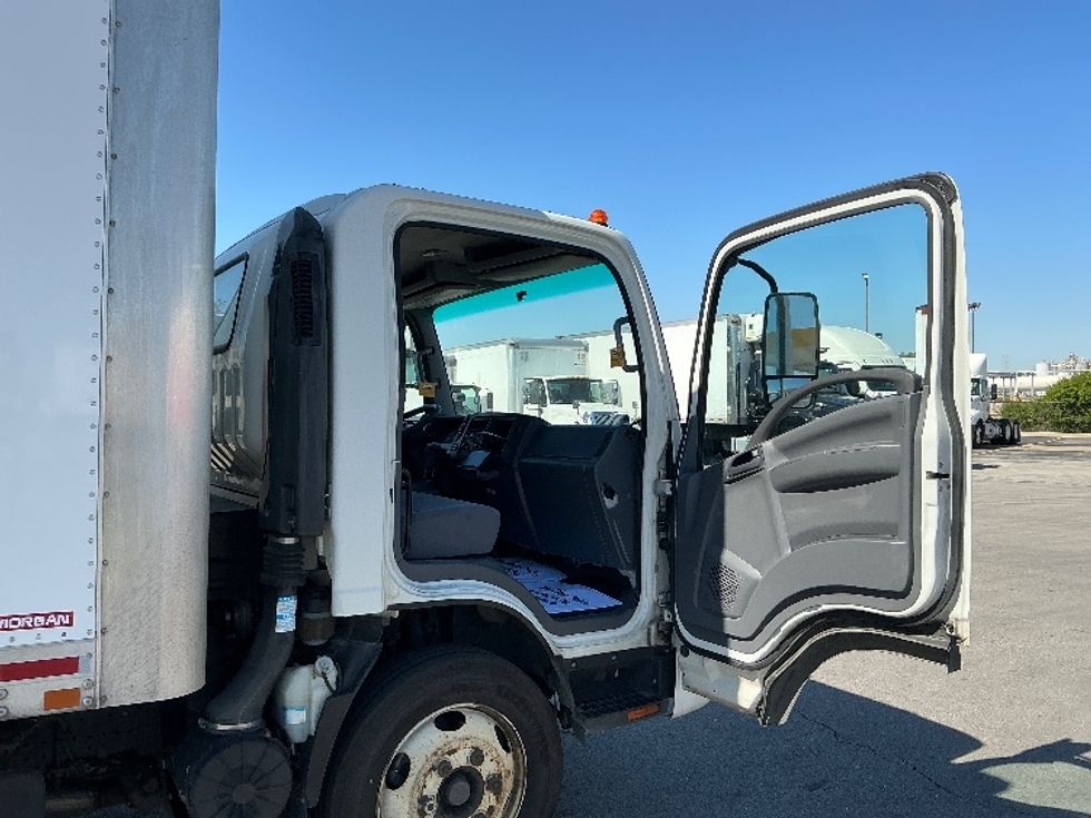 Medium Duty Box Truck-Light and Medium Duty Trucks-Isuzu-2021-NRR-La Porte-IN-211,977\n\t\tmiles-$ 24,500 - Image 18