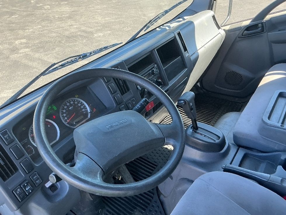 Medium Duty Box Truck-Light and Medium Duty Trucks-Isuzu-2021-NRR-Lexington-KY-114,817\n\t\tmiles-$ 44,500 - Image 17