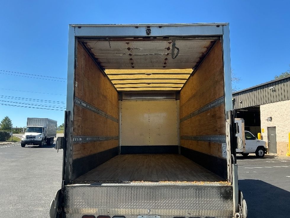Medium Duty Box Truck-Light and Medium Duty Trucks-Isuzu-2021-NRR-Lexington-KY-114,817\n\t\tmiles-$ 44,500 - Image 8