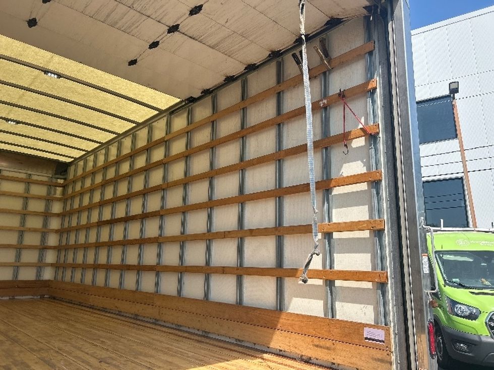 Medium Duty Box Truck-Light and Medium Duty Trucks-Isuzu-2021-NRR-Londonderry-NH-40,273\n\t\tmiles-$ 49,000 - Image 12