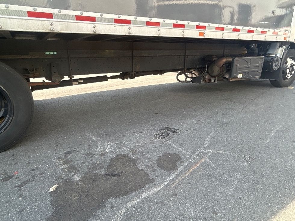 Medium Duty Box Truck-Light and Medium Duty Trucks-Isuzu-2021-NRR-Londonderry-NH-40,273\n\t\tmiles-$ 49,000 - Image 14