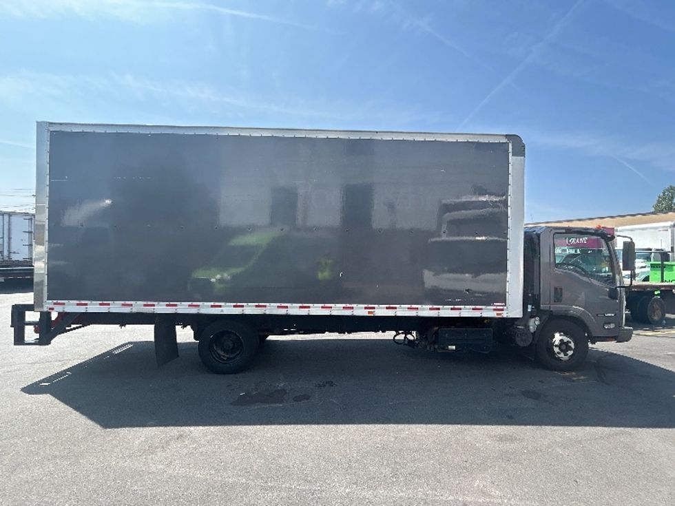 Medium Duty Box Truck-Light and Medium Duty Trucks-Isuzu-2021-NRR-Londonderry-NH-40,273\n\t\tmiles-$ 49,000 - Image 15