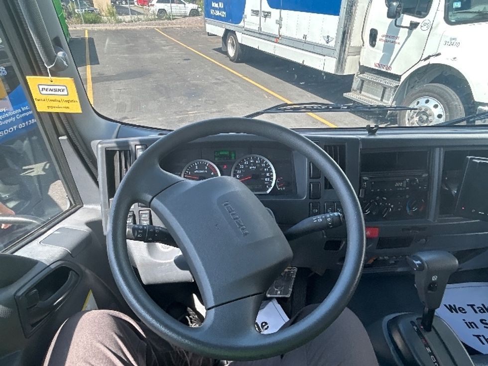 Medium Duty Box Truck-Light and Medium Duty Trucks-Isuzu-2021-NRR-Londonderry-NH-40,273\n\t\tmiles-$ 49,000 - Image 17