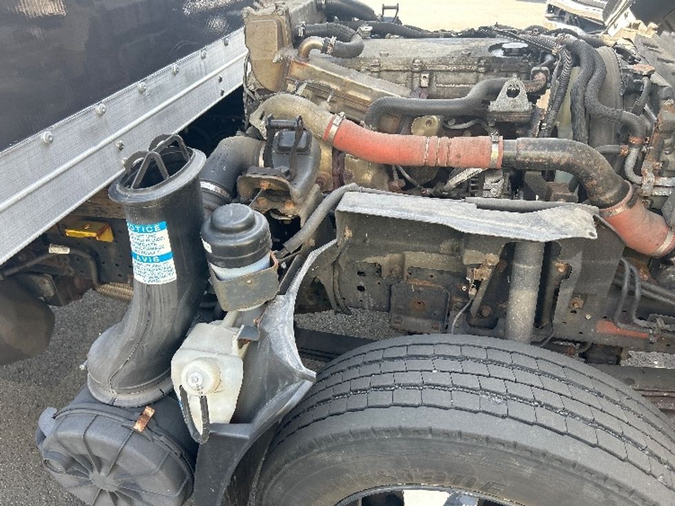 Medium Duty Box Truck-Light and Medium Duty Trucks-Isuzu-2021-NRR-Londonderry-NH-40,273\n\t\tmiles-$ 49,000 - Image 23