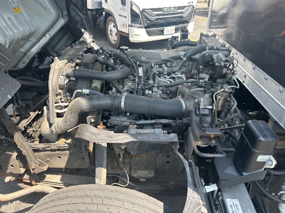 Medium Duty Box Truck-Light and Medium Duty Trucks-Isuzu-2021-NRR-Londonderry-NH-40,273\n\t\tmiles-$ 49,000 - Image 24