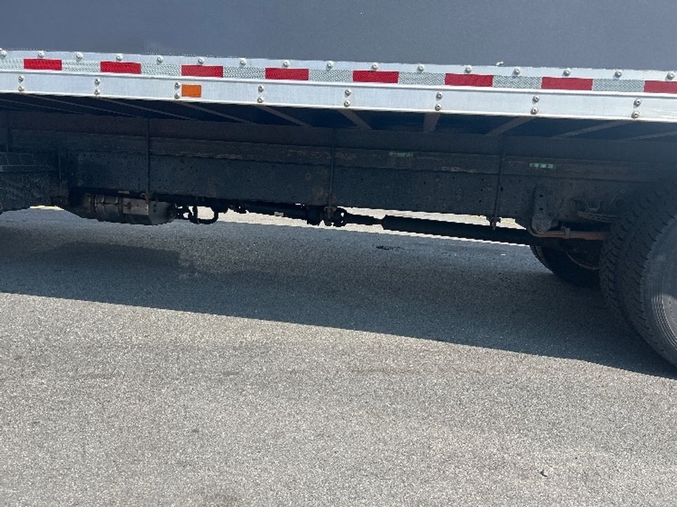 Medium Duty Box Truck-Light and Medium Duty Trucks-Isuzu-2021-NRR-Londonderry-NH-40,273\n\t\tmiles-$ 49,000 - Image 5