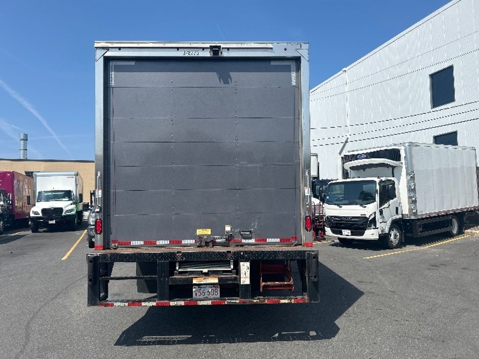Medium Duty Box Truck-Light and Medium Duty Trucks-Isuzu-2021-NRR-Londonderry-NH-40,273\n\t\tmiles-$ 49,000 - Image 9