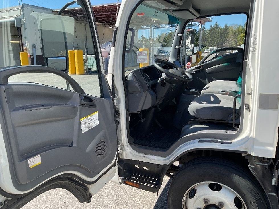 Medium Duty Box Truck-Light and Medium Duty Trucks-Isuzu-2021-NRR-Londonderry-NH-92,903\n\t\tmiles-$ 45,500 - Image 16