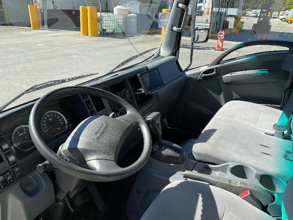 Medium Duty Box Truck-Light and Medium Duty Trucks-Isuzu-2021-NRR-Londonderry-NH-92,903\n\t\tmiles-$ 45,500 - Image 17