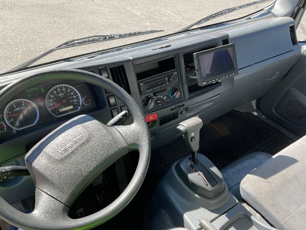 Medium Duty Box Truck-Light and Medium Duty Trucks-Isuzu-2021-NRR-Londonderry-NH-92,903\n\t\tmiles-$ 45,500 - Image 18