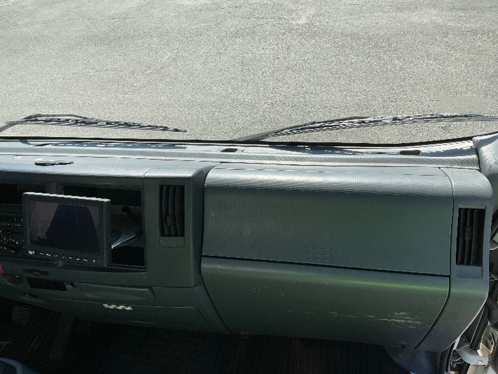 Medium Duty Box Truck-Light and Medium Duty Trucks-Isuzu-2021-NRR-Londonderry-NH-92,903\n\t\tmiles-$ 45,500 - Image 21