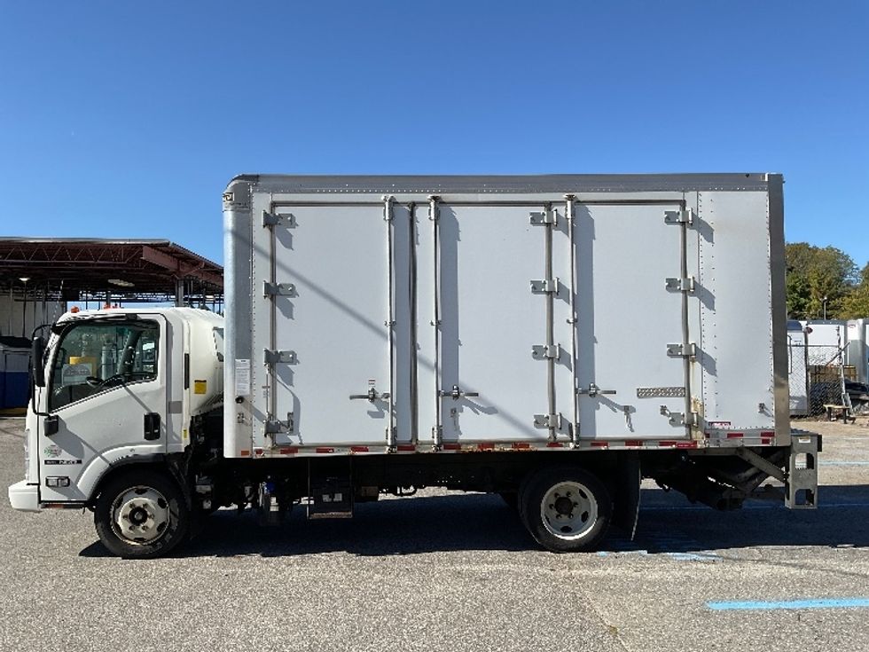 Medium Duty Box Truck-Light and Medium Duty Trucks-Isuzu-2021-NRR-Londonderry-NH-92,903\n\t\tmiles-$ 45,500 - Image 4