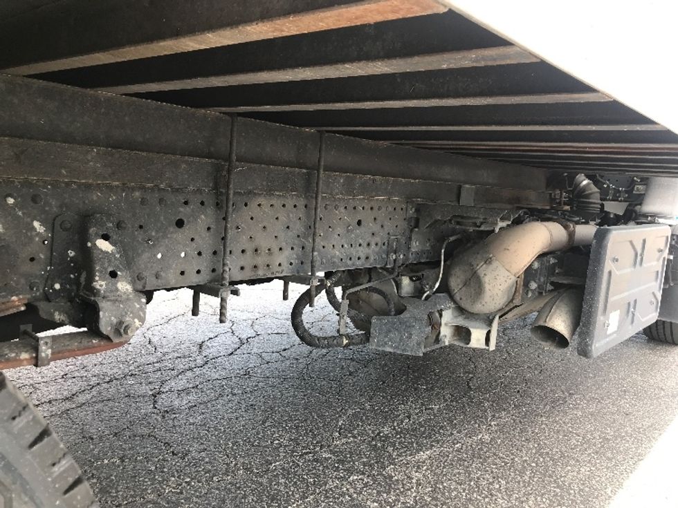 Medium Duty Box Truck-Light and Medium Duty Trucks-Isuzu-2021-NRR-Moberly-MO-95,535\n\t\tmiles-$ 44,750 - Image 14