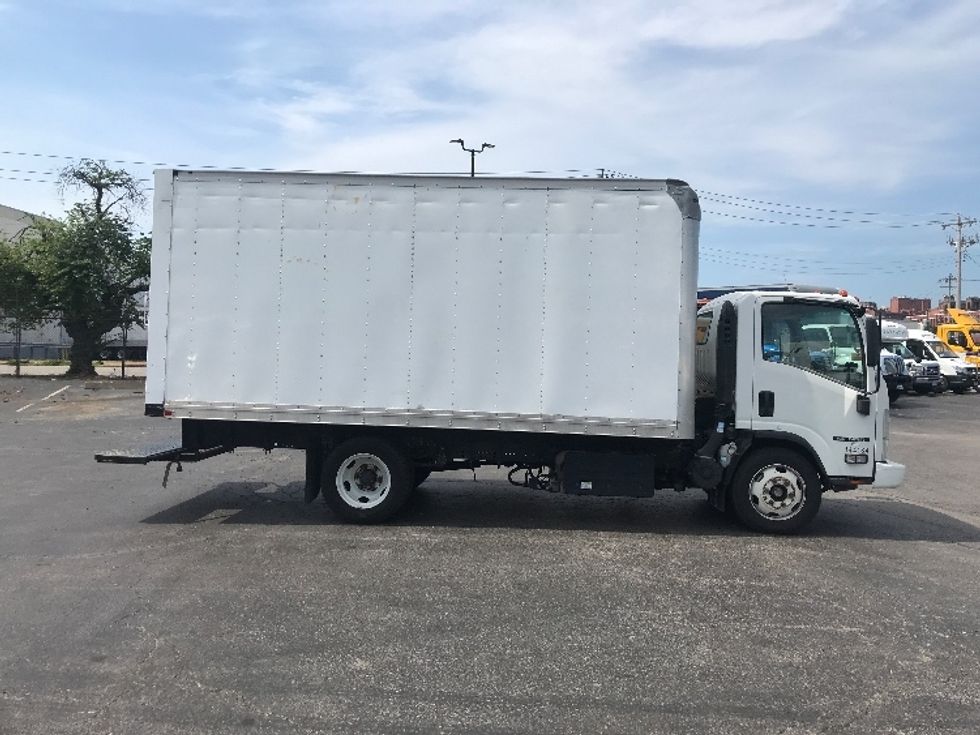 Medium Duty Box Truck-Light and Medium Duty Trucks-Isuzu-2021-NRR-Moberly-MO-95,535\n\t\tmiles-$ 44,750 - Image 15