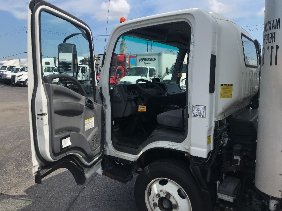 Medium Duty Box Truck-Light and Medium Duty Trucks-Isuzu-2021-NRR-Moberly-MO-95,535\n\t\tmiles-$ 44,750 - Image 16