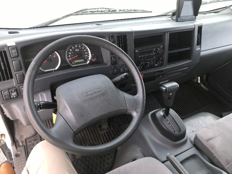Medium Duty Box Truck-Light and Medium Duty Trucks-Isuzu-2021-NRR-Moberly-MO-95,535\n\t\tmiles-$ 44,750 - Image 18