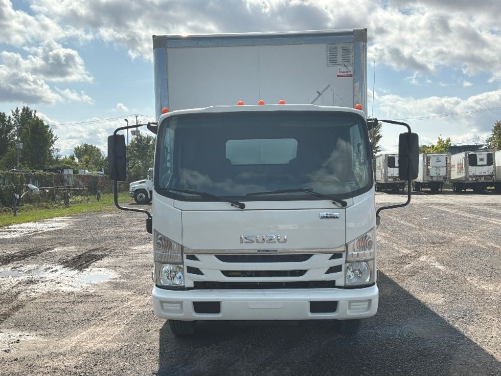 Medium Duty Box Truck-Light and Medium Duty Trucks-Isuzu-2021-NRR-Montreal-PQ-128,584\n\t\tkm-$ 62,750 - Image 2