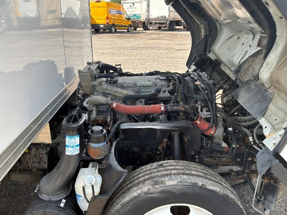 Medium Duty Box Truck-Light and Medium Duty Trucks-Isuzu-2021-NRR-Montreal-PQ-128,584\n\t\tkm-$ 62,750 - Image 23