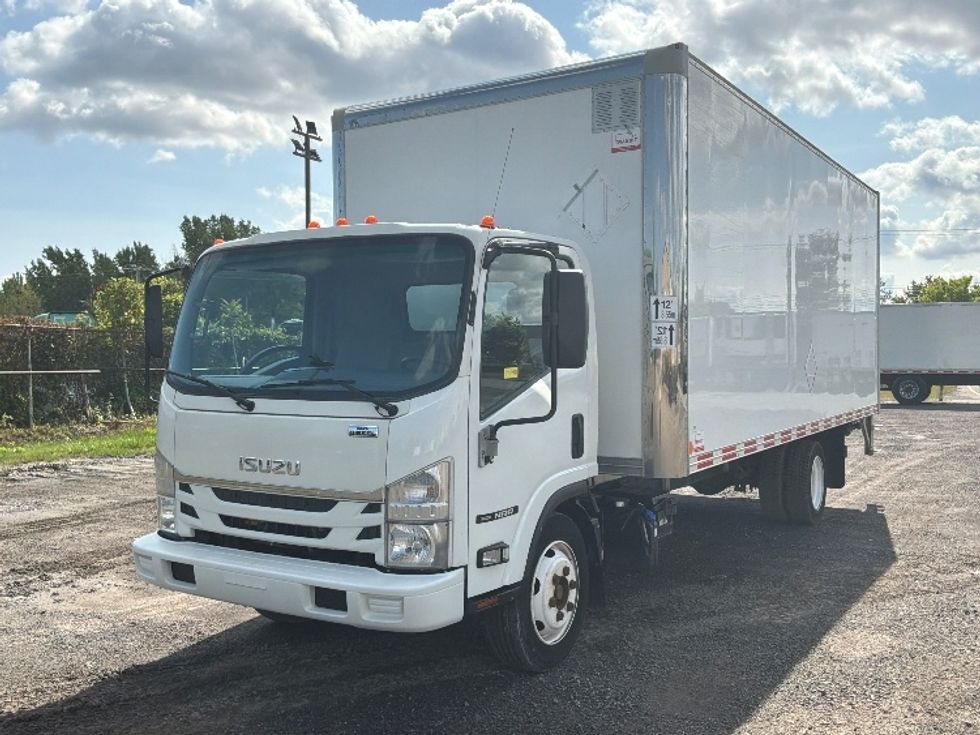 Medium Duty Box Truck-Light and Medium Duty Trucks-Isuzu-2021-NRR-Montreal-PQ-128,584\n\t\tkm-$ 62,750 - Image 3