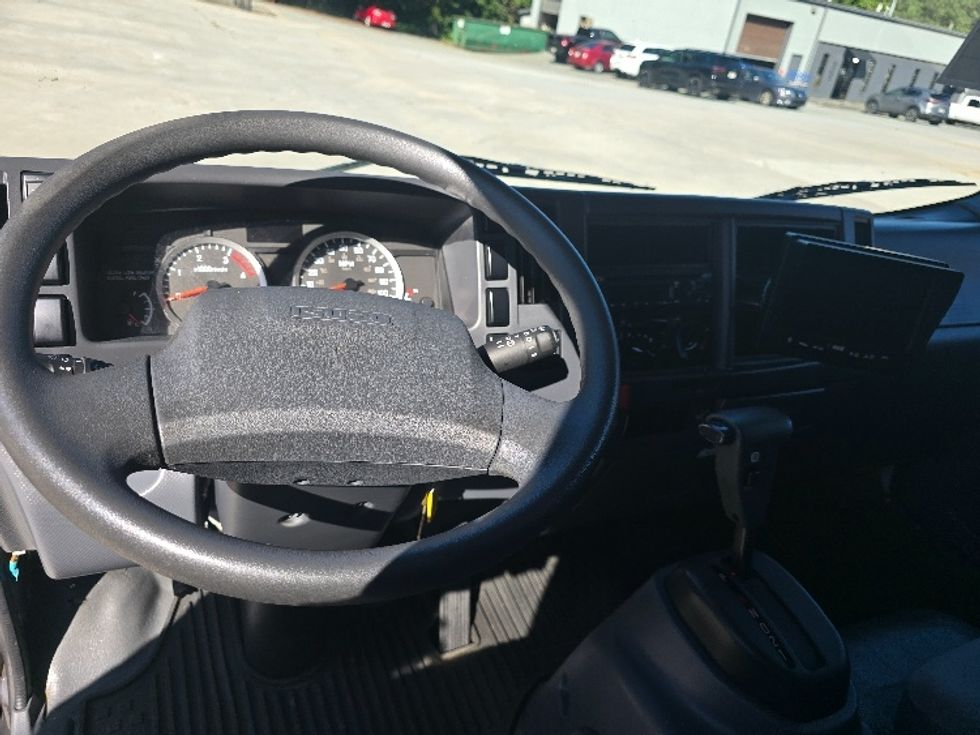 Medium Duty Box Truck-Light and Medium Duty Trucks-Isuzu-2021-NRR-Norcross-GA-106,142\n\t\tmiles-$ 51,000 - Image 18