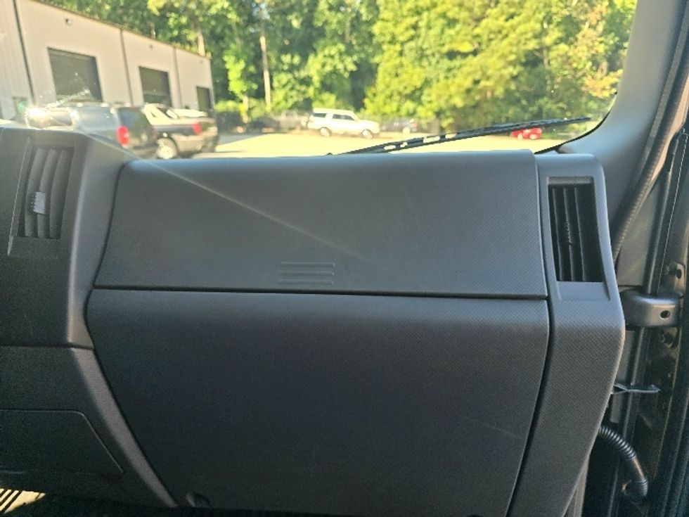 Medium Duty Box Truck-Light and Medium Duty Trucks-Isuzu-2021-NRR-Norcross-GA-106,142\n\t\tmiles-$ 51,000 - Image 21