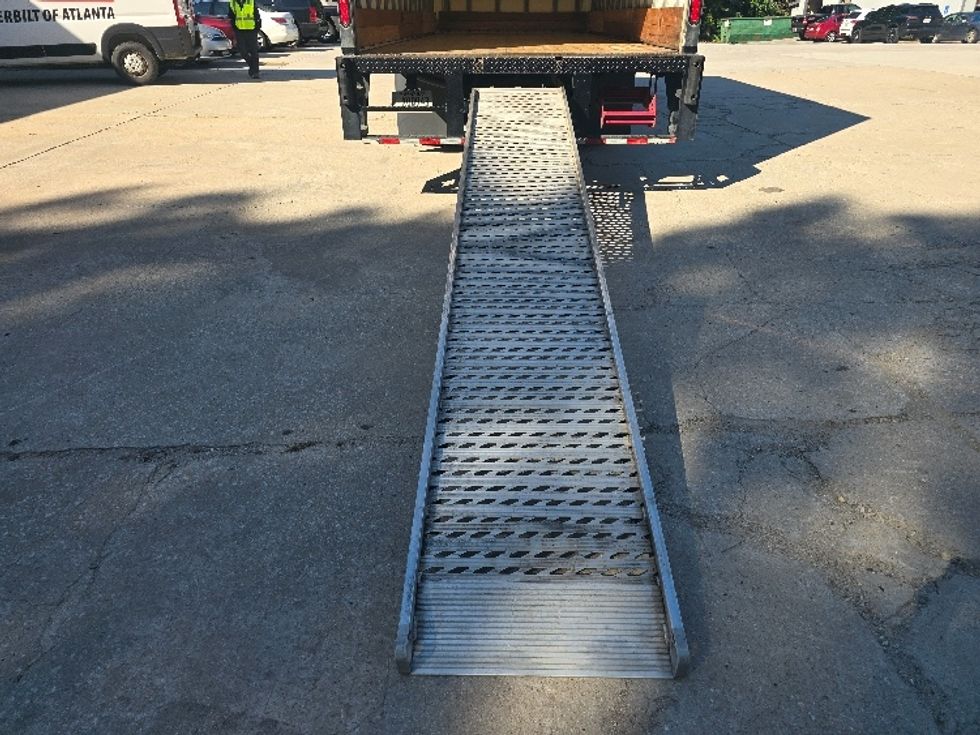 Medium Duty Box Truck-Light and Medium Duty Trucks-Isuzu-2021-NRR-Norcross-GA-106,142\n\t\tmiles-$ 51,000 - Image 9