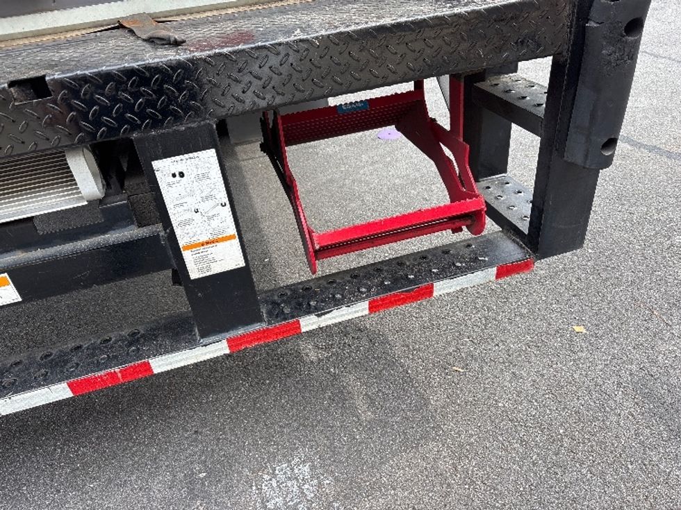 Medium Duty Box Truck-Light and Medium Duty Trucks-Isuzu-2021-NRR-Norcross-GA-110,274\n\t\tmiles-$ 50,250 - Image 26