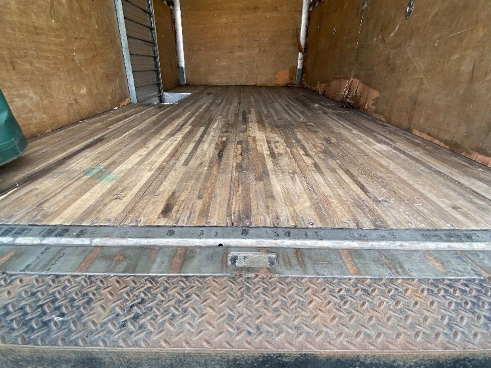 Medium Duty Box Truck-Light and Medium Duty Trucks-Isuzu-2021-NRR-Ocala-FL-136,967\n\t\tmiles-$ 37,250 - Image 10