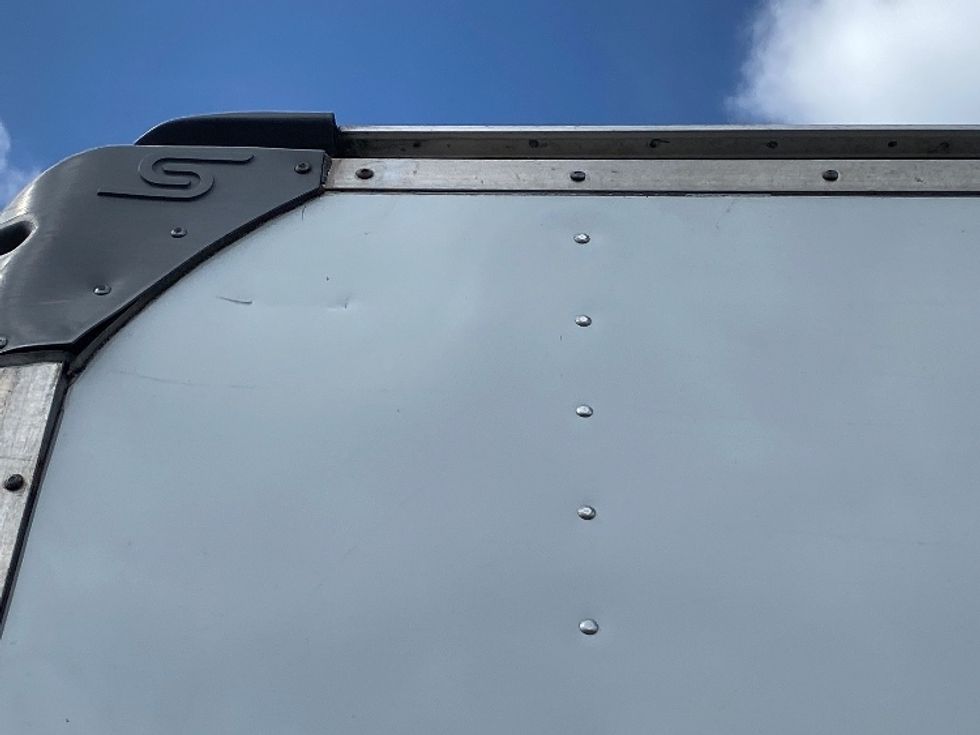 Medium Duty Box Truck-Light and Medium Duty Trucks-Isuzu-2021-NRR-Ocala-FL-136,967\n\t\tmiles-$ 37,250 - Image 25