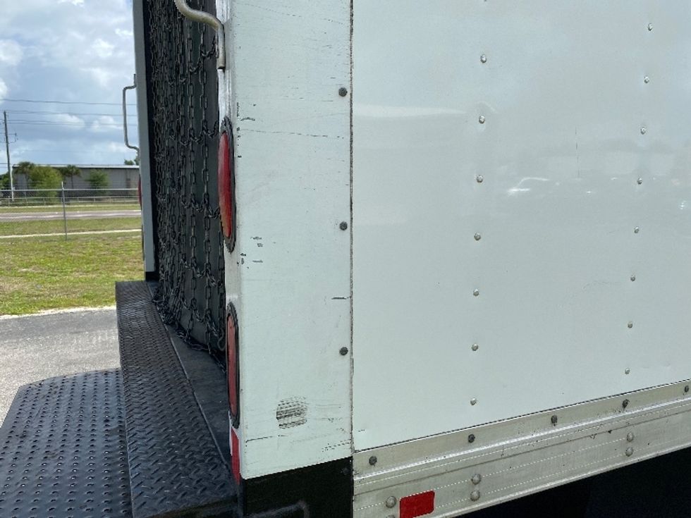 Medium Duty Box Truck-Light and Medium Duty Trucks-Isuzu-2021-NRR-Ocala-FL-136,967\n\t\tmiles-$ 37,250 - Image 27
