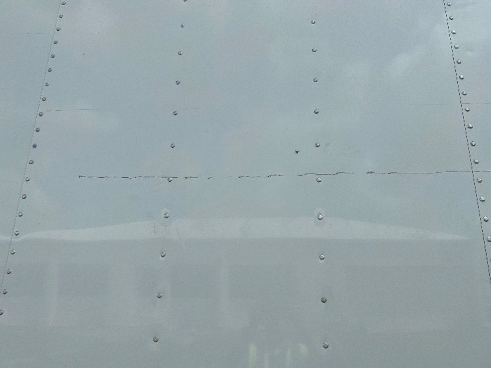 Medium Duty Box Truck-Light and Medium Duty Trucks-Isuzu-2021-NRR-Ocala-FL-136,967\n\t\tmiles-$ 37,250 - Image 30