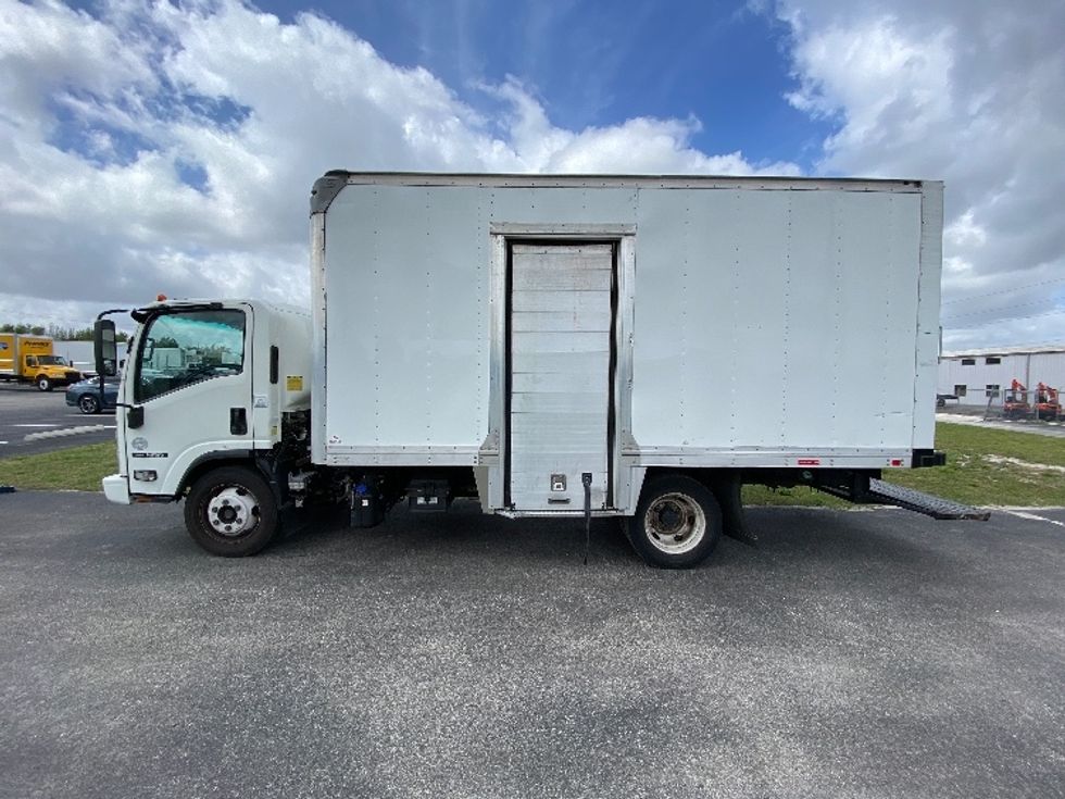 Medium Duty Box Truck-Light and Medium Duty Trucks-Isuzu-2021-NRR-Ocala-FL-136,967\n\t\tmiles-$ 37,250 - Image 4