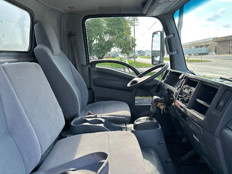 Medium Duty Box Truck-Light and Medium Duty Trucks-Isuzu-2021-NRR-Omaha-NE-50,235\n\t\tmiles-$ 56,000 - Image 21
