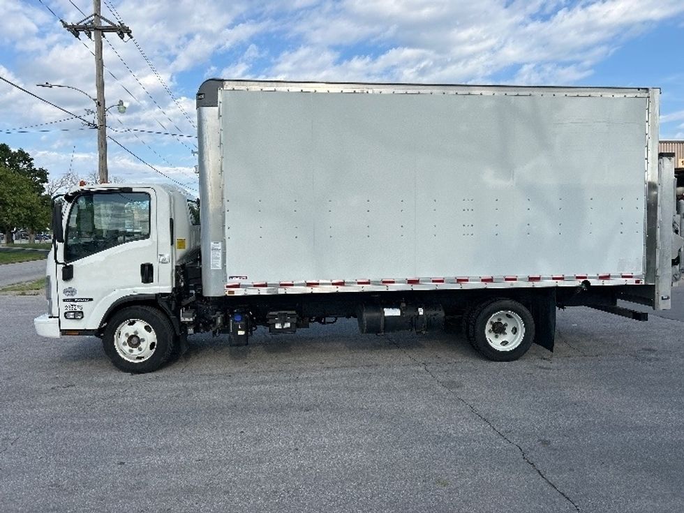 Medium Duty Box Truck-Light and Medium Duty Trucks-Isuzu-2021-NRR-Omaha-NE-50,235\n\t\tmiles-$ 56,000 - Image 4