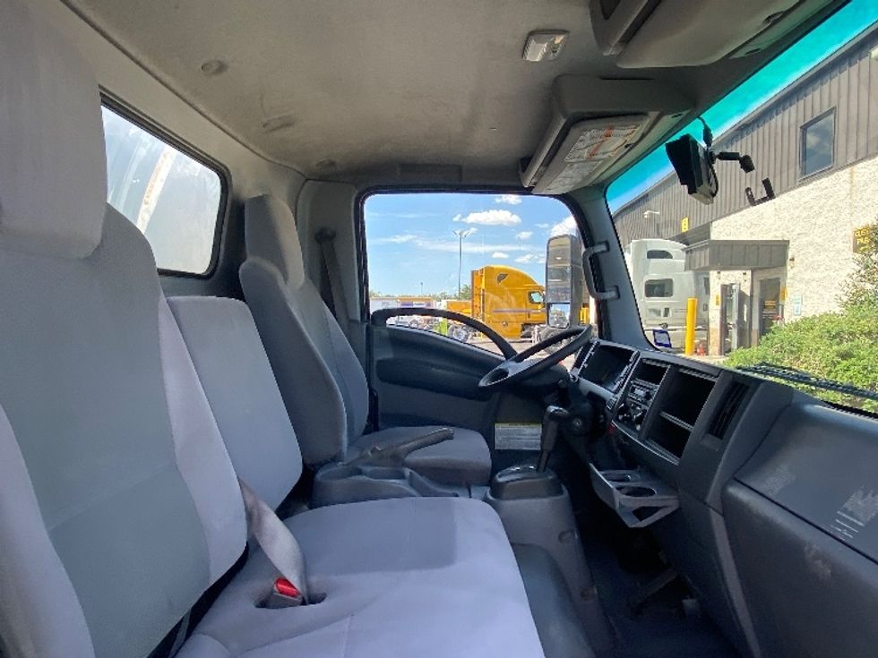 Medium Duty Box Truck-Light and Medium Duty Trucks-Isuzu-2021-NRR-San Antonio-TX-146,337\n\t\tmiles-$ 36,500 - Image 21