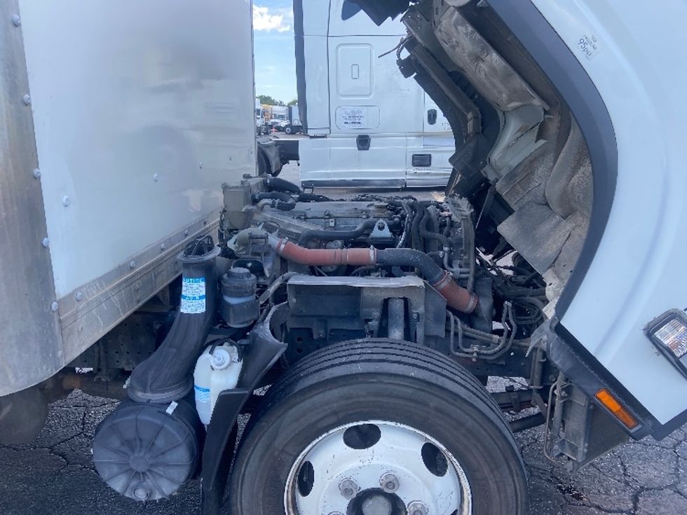 Medium Duty Box Truck-Light and Medium Duty Trucks-Isuzu-2021-NRR-San Antonio-TX-146,337\n\t\tmiles-$ 36,500 - Image 23