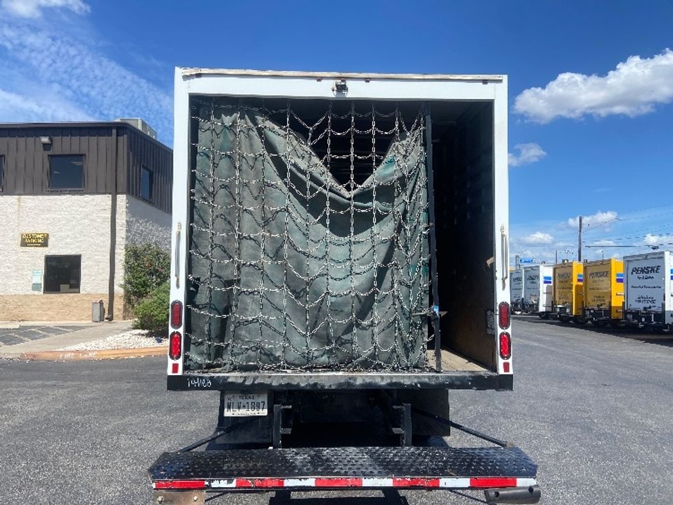 Medium Duty Box Truck-Light and Medium Duty Trucks-Isuzu-2021-NRR-San Antonio-TX-146,337\n\t\tmiles-$ 36,500 - Image 7