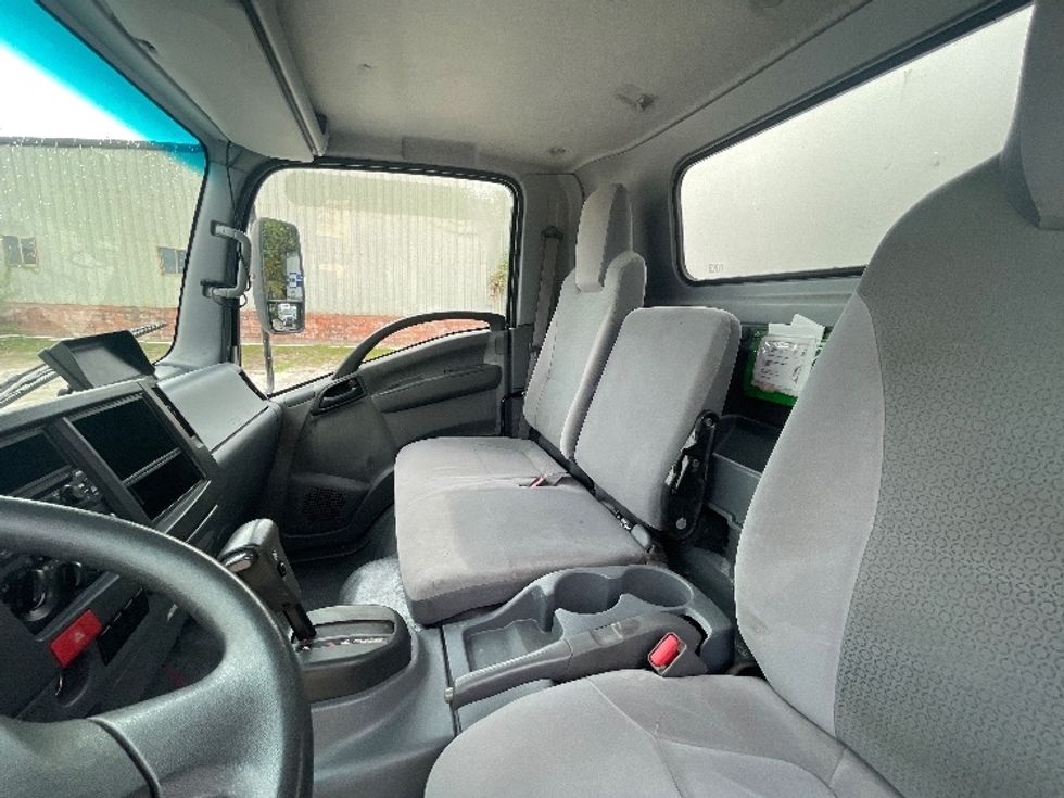 Medium Duty Box Truck-Light and Medium Duty Trucks-Isuzu-2021-NRR-Tampa-FL-117,406\n\t\tmiles-$ 40,500 - Image 19
