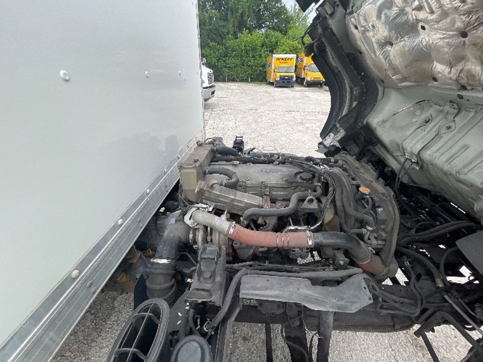 Medium Duty Box Truck-Light and Medium Duty Trucks-Isuzu-2021-NRR-Tampa-FL-117,406\n\t\tmiles-$ 40,500 - Image 23