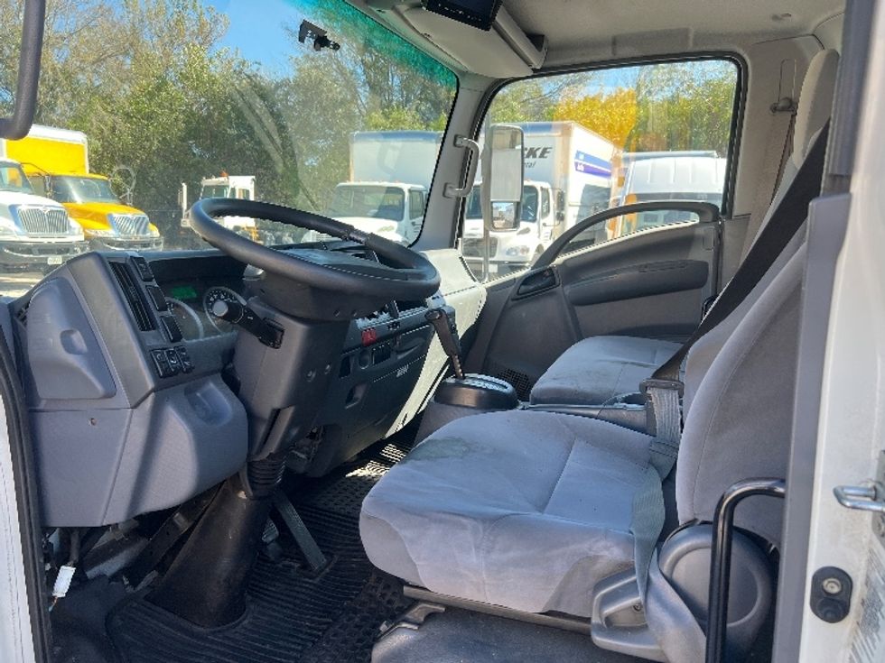 Medium Duty Box Truck-Light and Medium Duty Trucks-Isuzu-2021-NRR-Tampa-FL-159,981\n\t\tmiles-$ 32,250 - Image 17