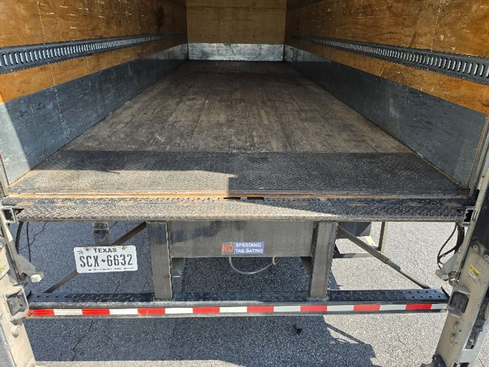 Medium Duty Box Truck-Light and Medium Duty Trucks-Isuzu-2022-FTR-Little Rock-AR-150,498\n\t\tmiles-$ 69,500 - Image 10